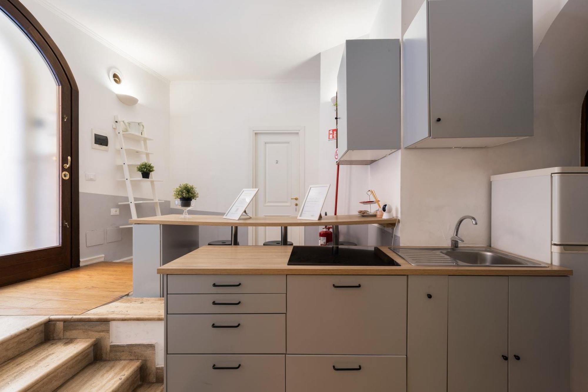 Gasthuis Cimarra 14-15 - *